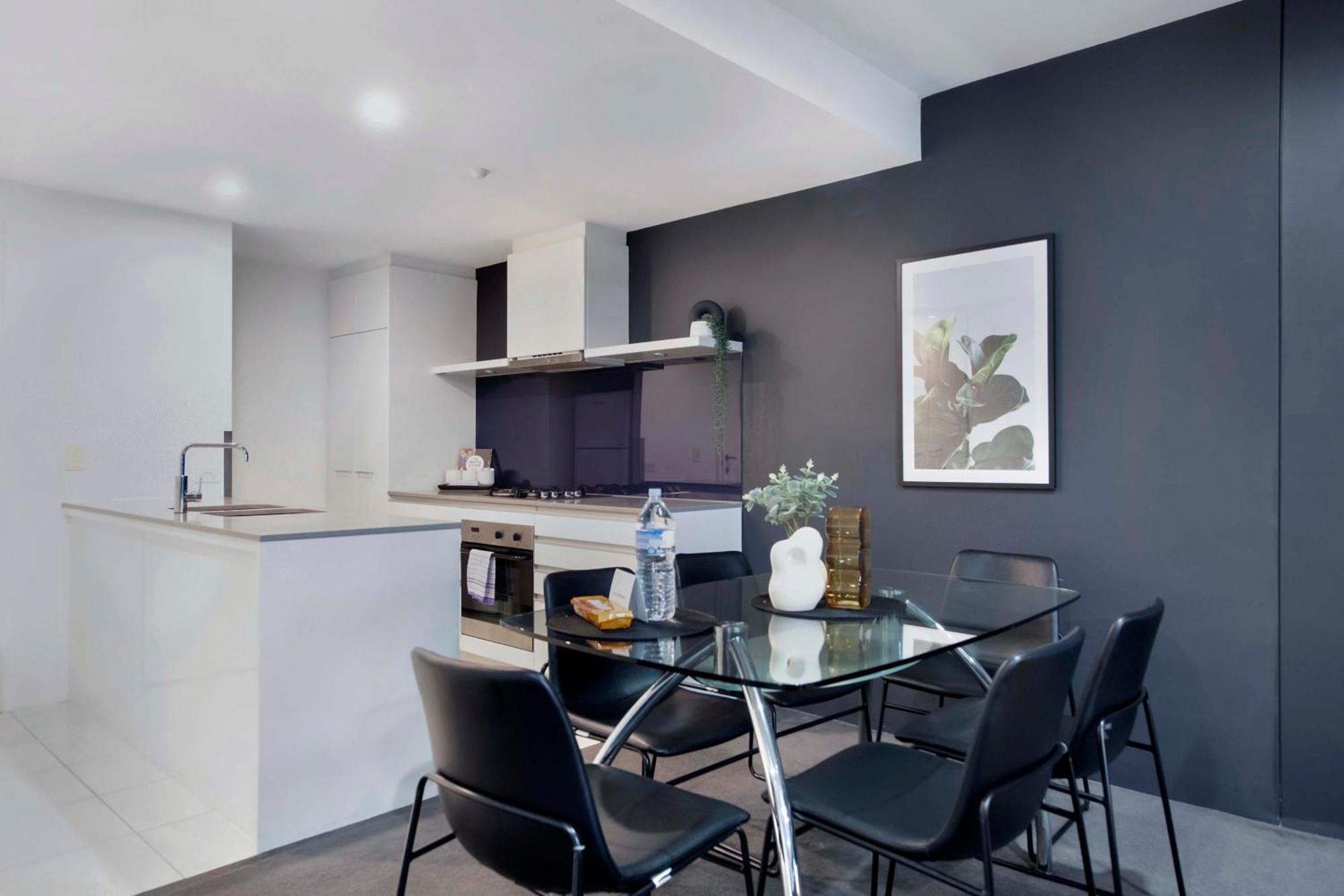 Two Bedroom Self Contained - Circle On Cavill - Privately Managed Apartment