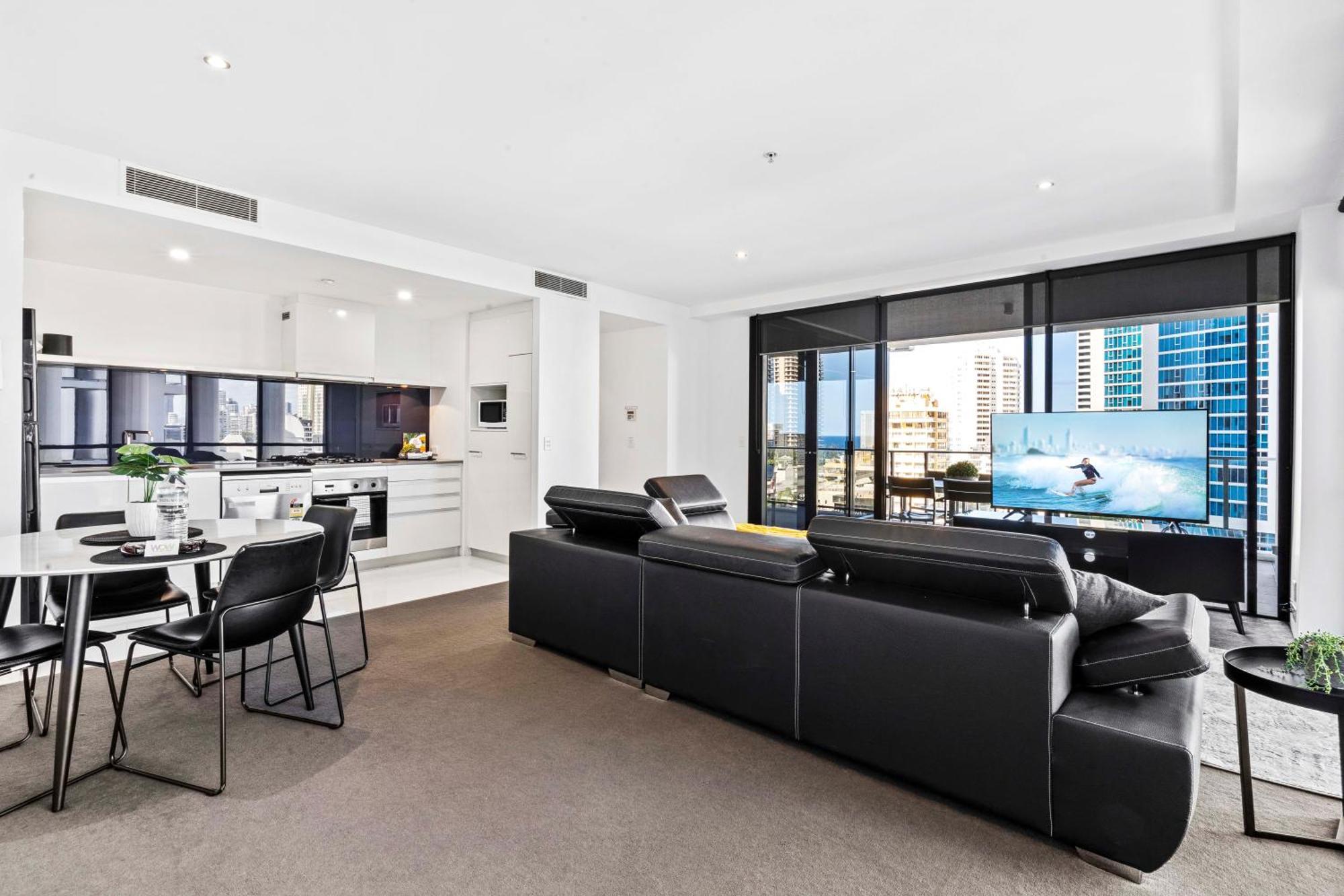 Two Bedroom Self Contained - Circle On Cavill - Privately Managed *