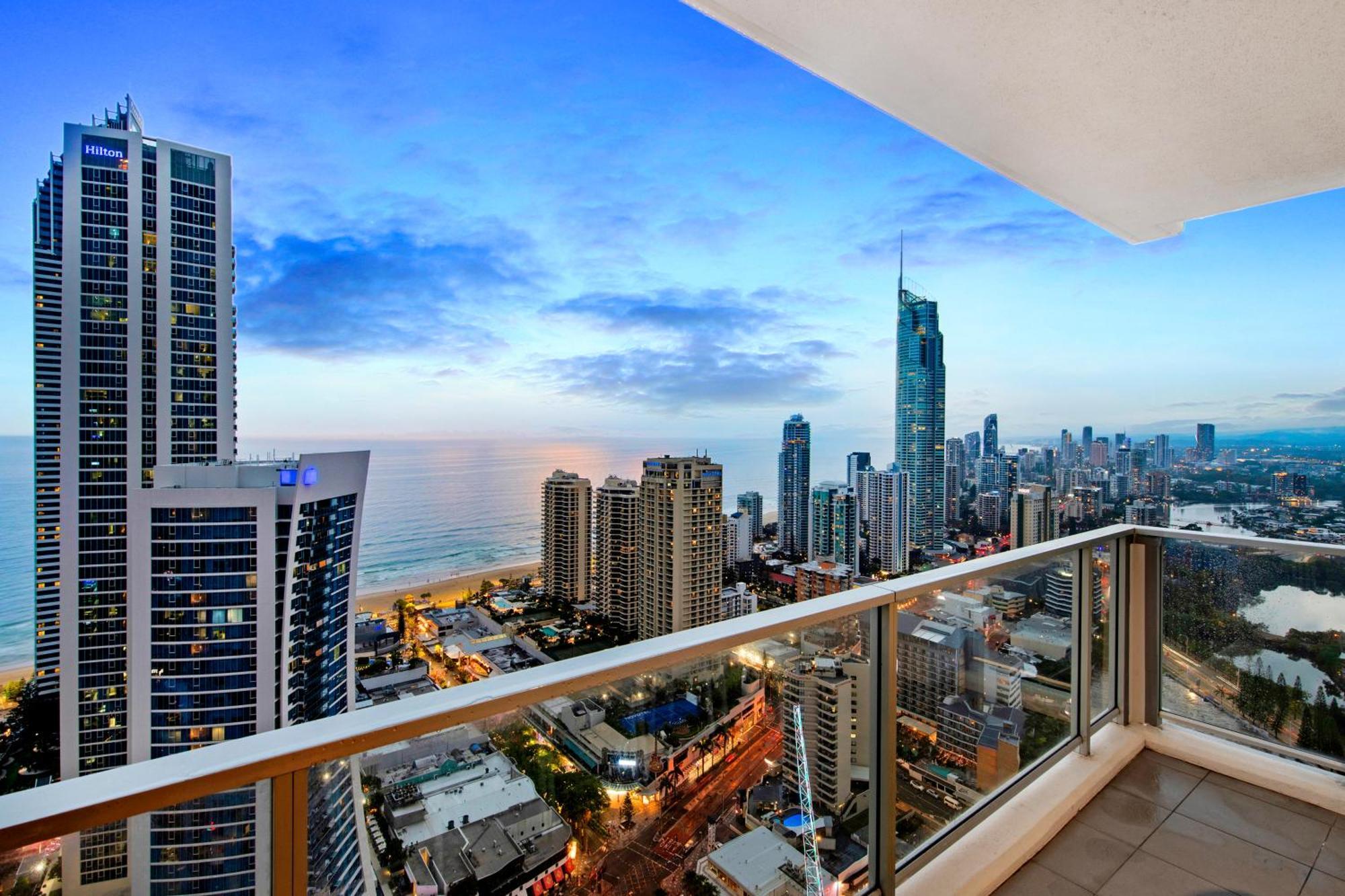 Two Bedroom Self Contained - Circle On Cavill - Privately Managed Apartment