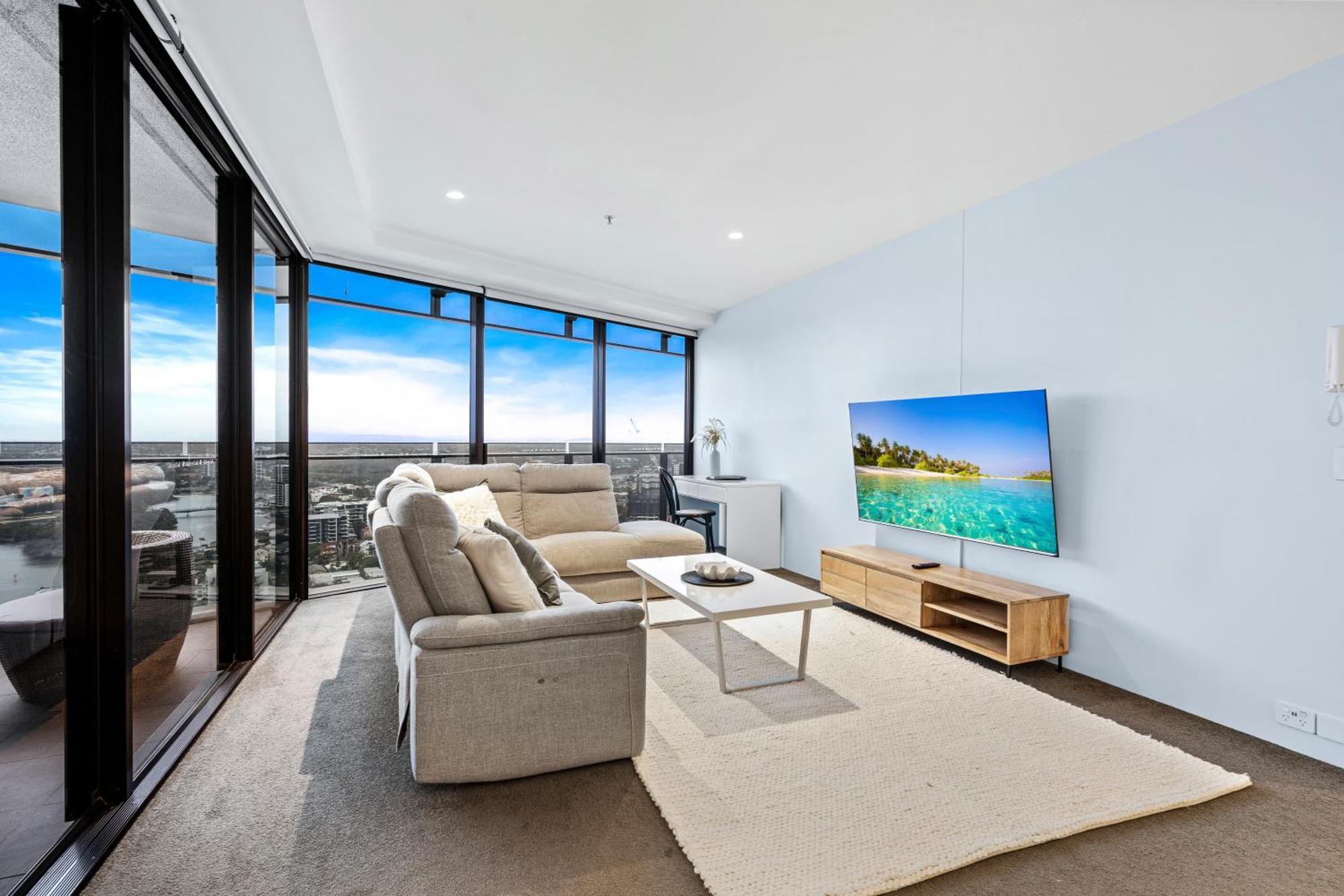 Two Bedroom Self Contained - Circle On Cavill - Privately Managed Apartment